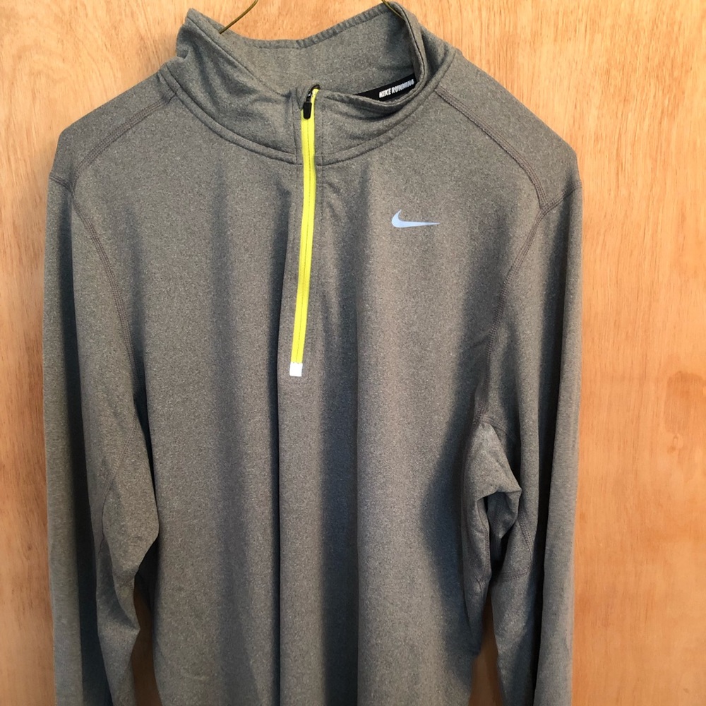 Nike quarter zip men’s M